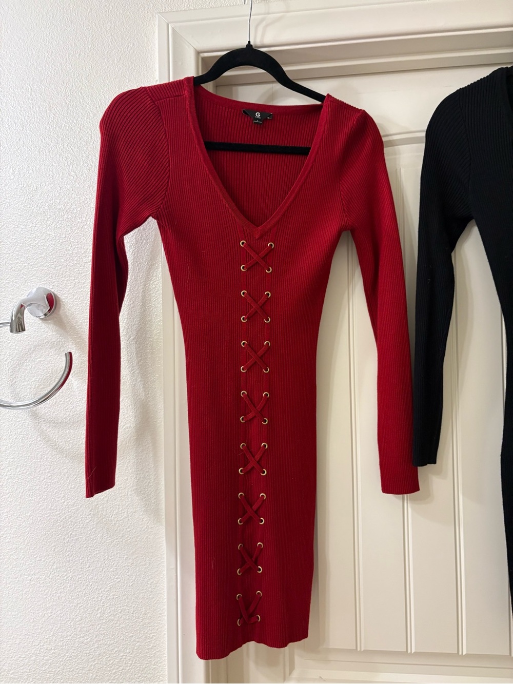Guess Red Ribbed Lace-Up V-Neck Long Sleeve Dress
